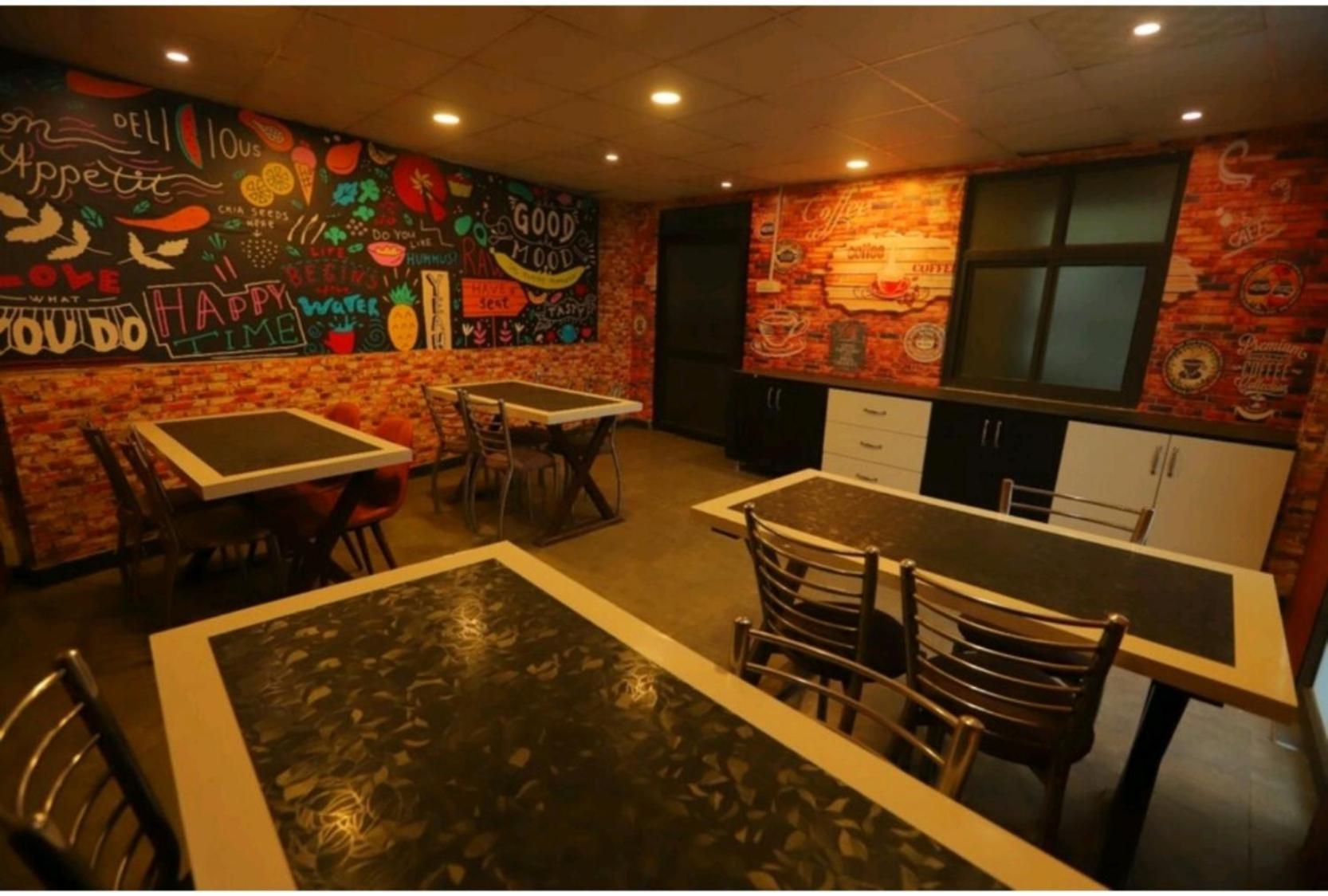 ניו דלהי Hotel The Almora By Rs Global Near By Delhi International Airport With - Free Airport Drop מראה חיצוני תמונה