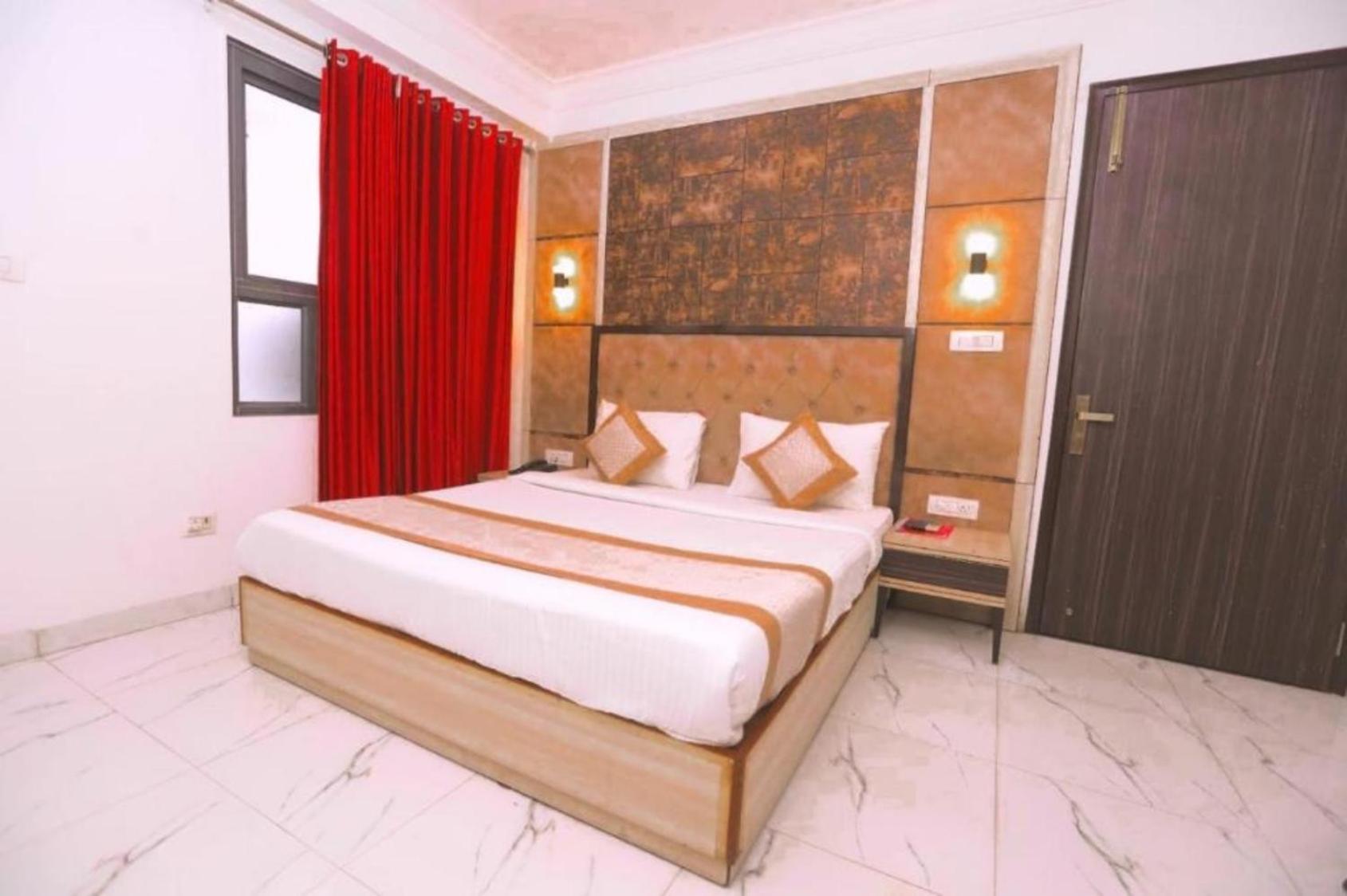 ניו דלהי Hotel The Almora By Rs Global Near By Delhi International Airport With - Free Airport Drop מראה חיצוני תמונה