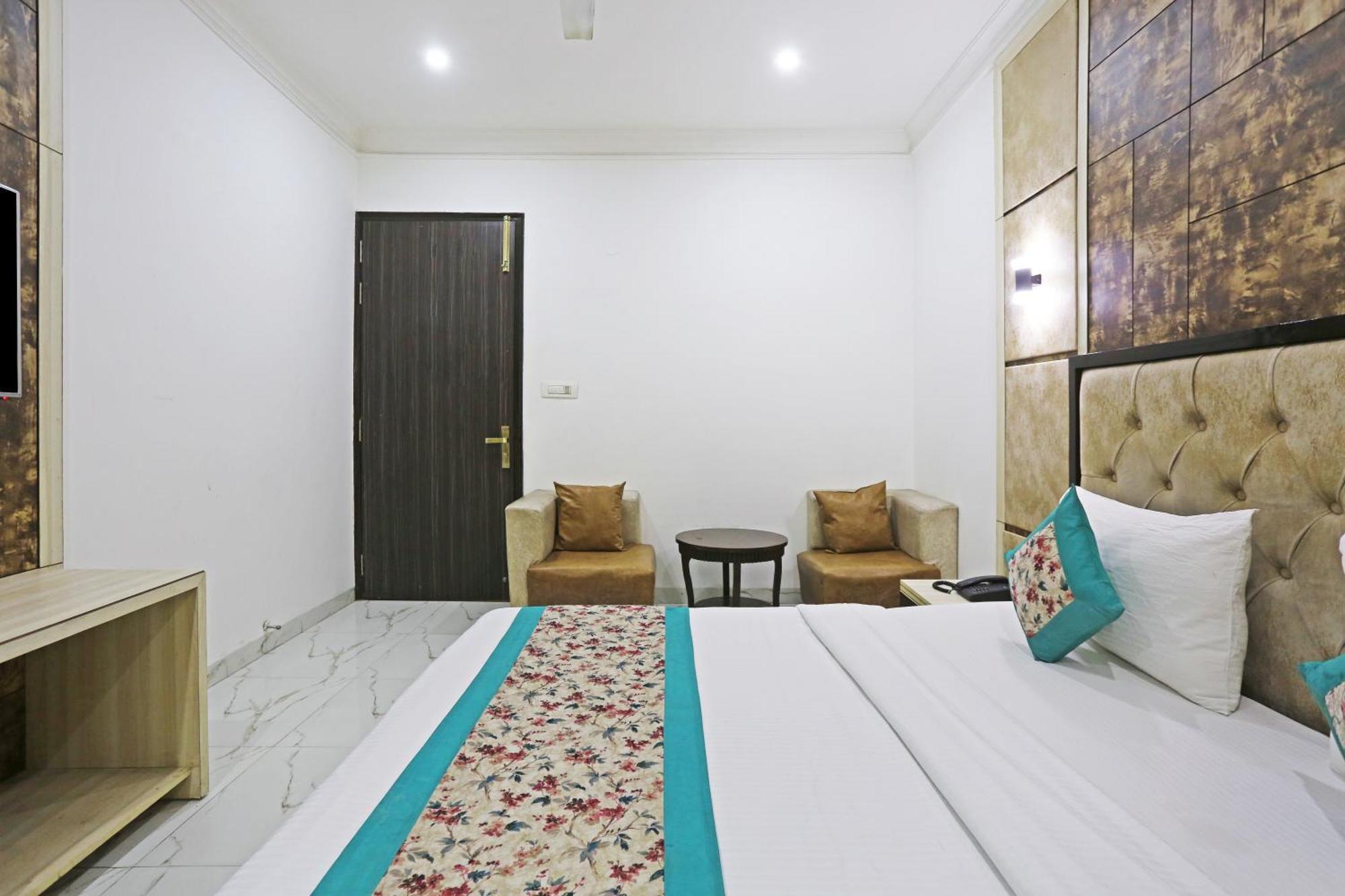 ניו דלהי Hotel The Almora By Rs Global Near By Delhi International Airport With - Free Airport Drop מראה חיצוני תמונה