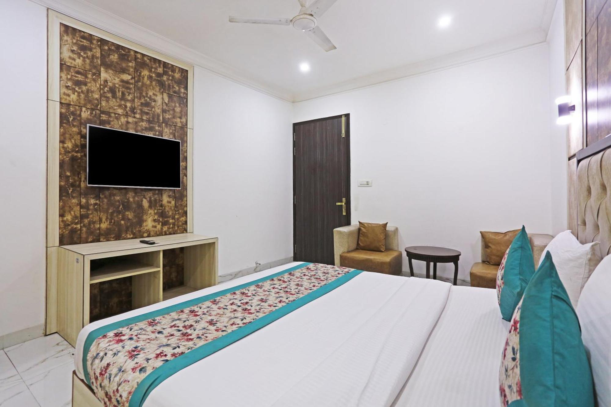 ניו דלהי Hotel The Almora By Rs Global Near By Delhi International Airport With - Free Airport Drop מראה חיצוני תמונה