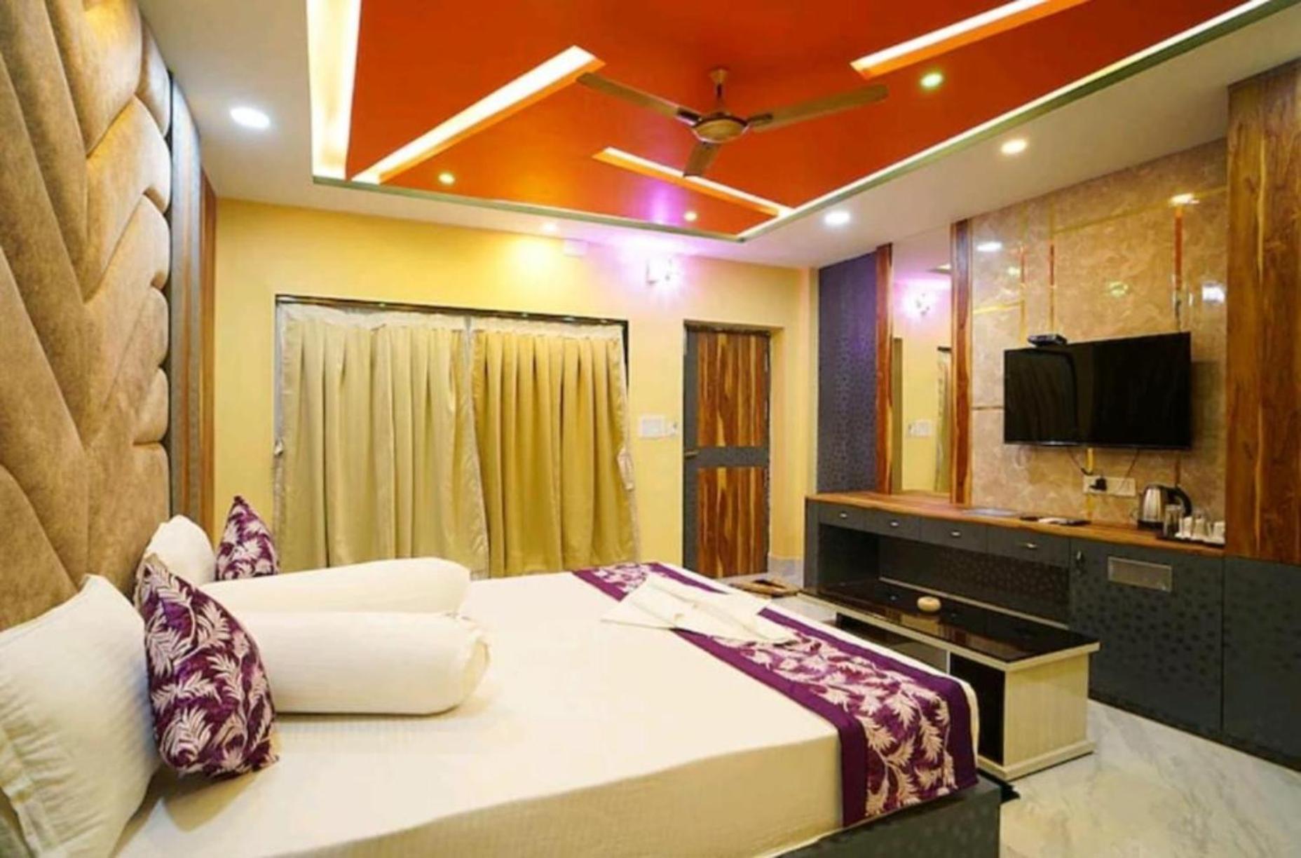 ניו דלהי Hotel The Almora By Rs Global Near By Delhi International Airport With - Free Airport Drop מראה חיצוני תמונה