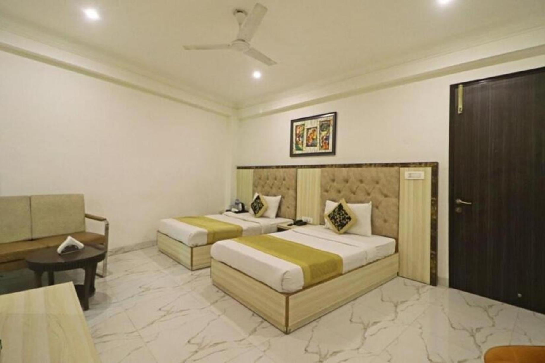 ניו דלהי Hotel The Almora By Rs Global Near By Delhi International Airport With - Free Airport Drop מראה חיצוני תמונה